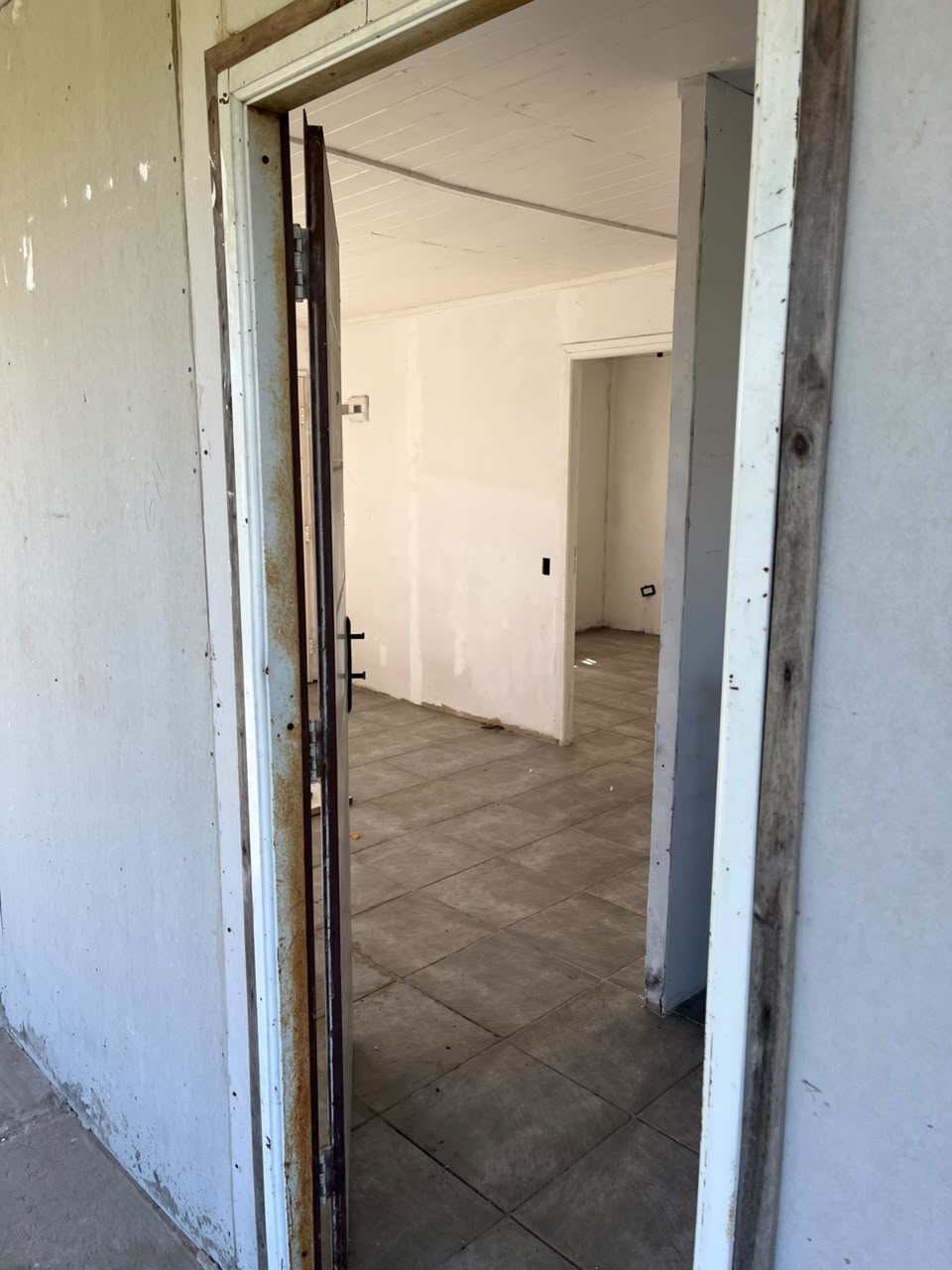 Imagen de la propiedad  CASA A TERMINAR EN VENTA – LOMA HERMOSA, ALDEA BRASILERA 