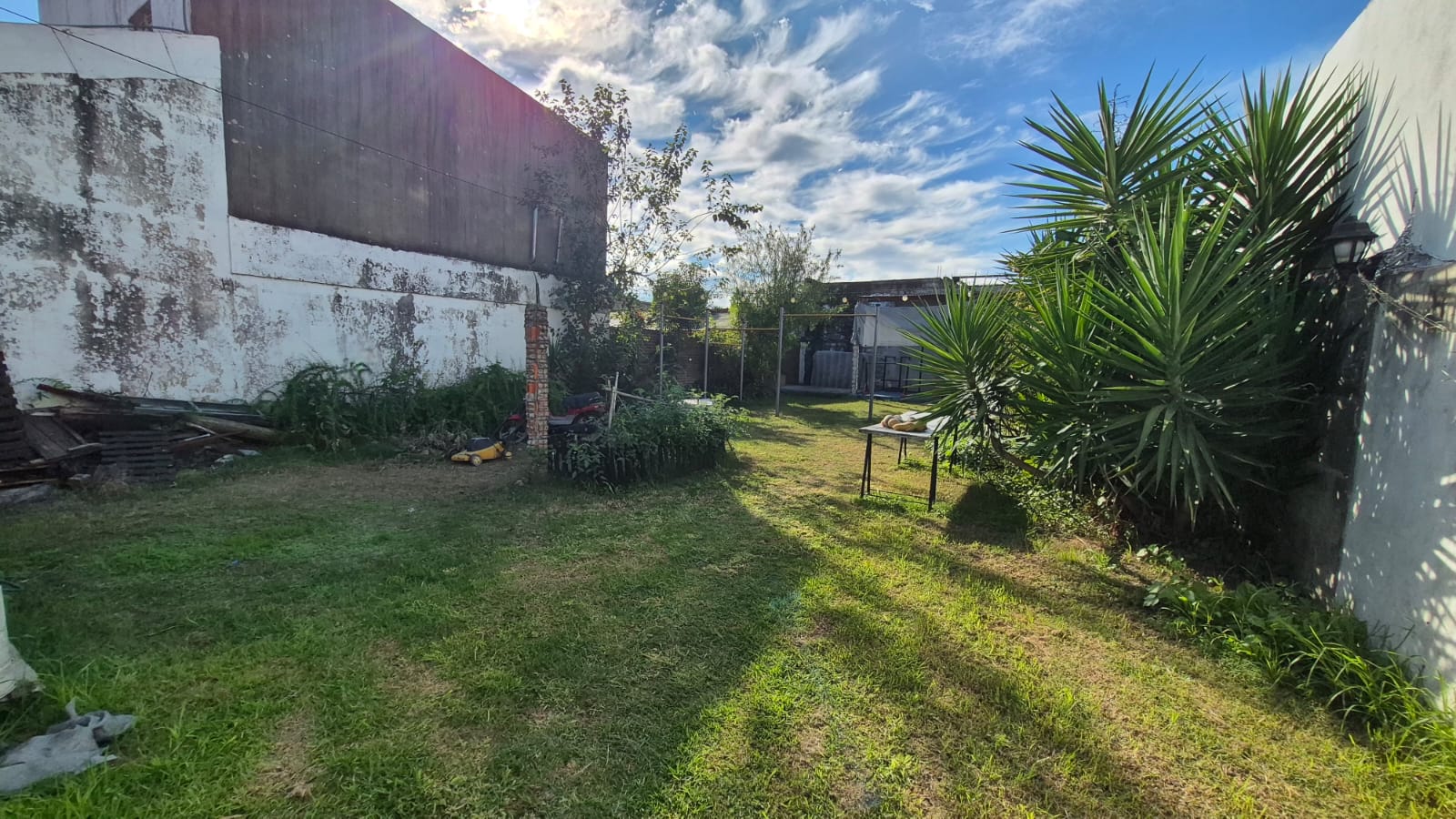 Imagen de la propiedad CASA CON TERRENO EN VENTA