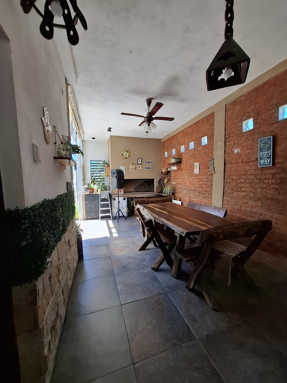 Imagen de la propiedad CASA EN VENTA – ZONA LA TOMA