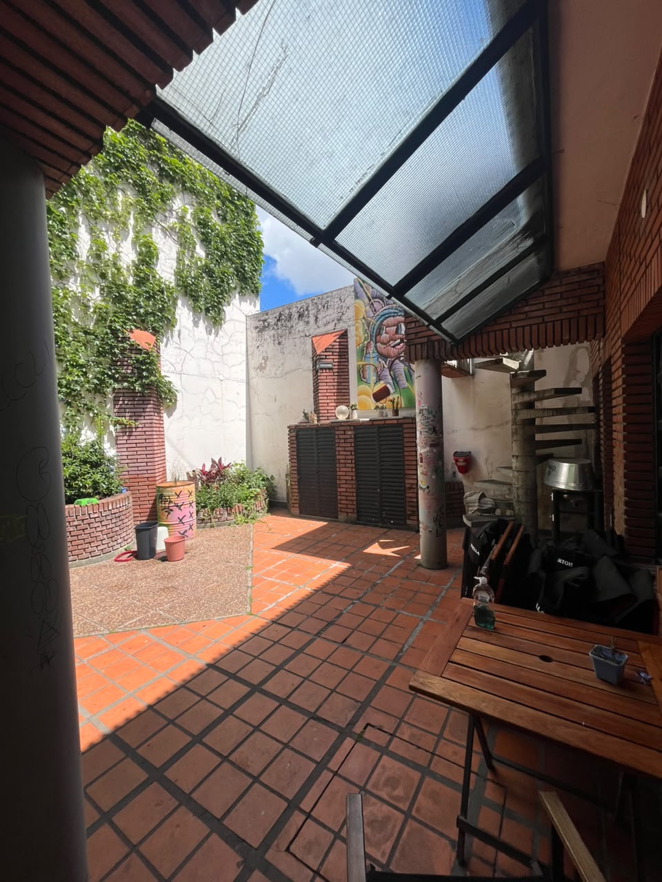 Imagen de la propiedad INMUEBLE CÉNTRICO EN VENTA – IDEAL PARA USO COMERCIAL O PROFESIONAL