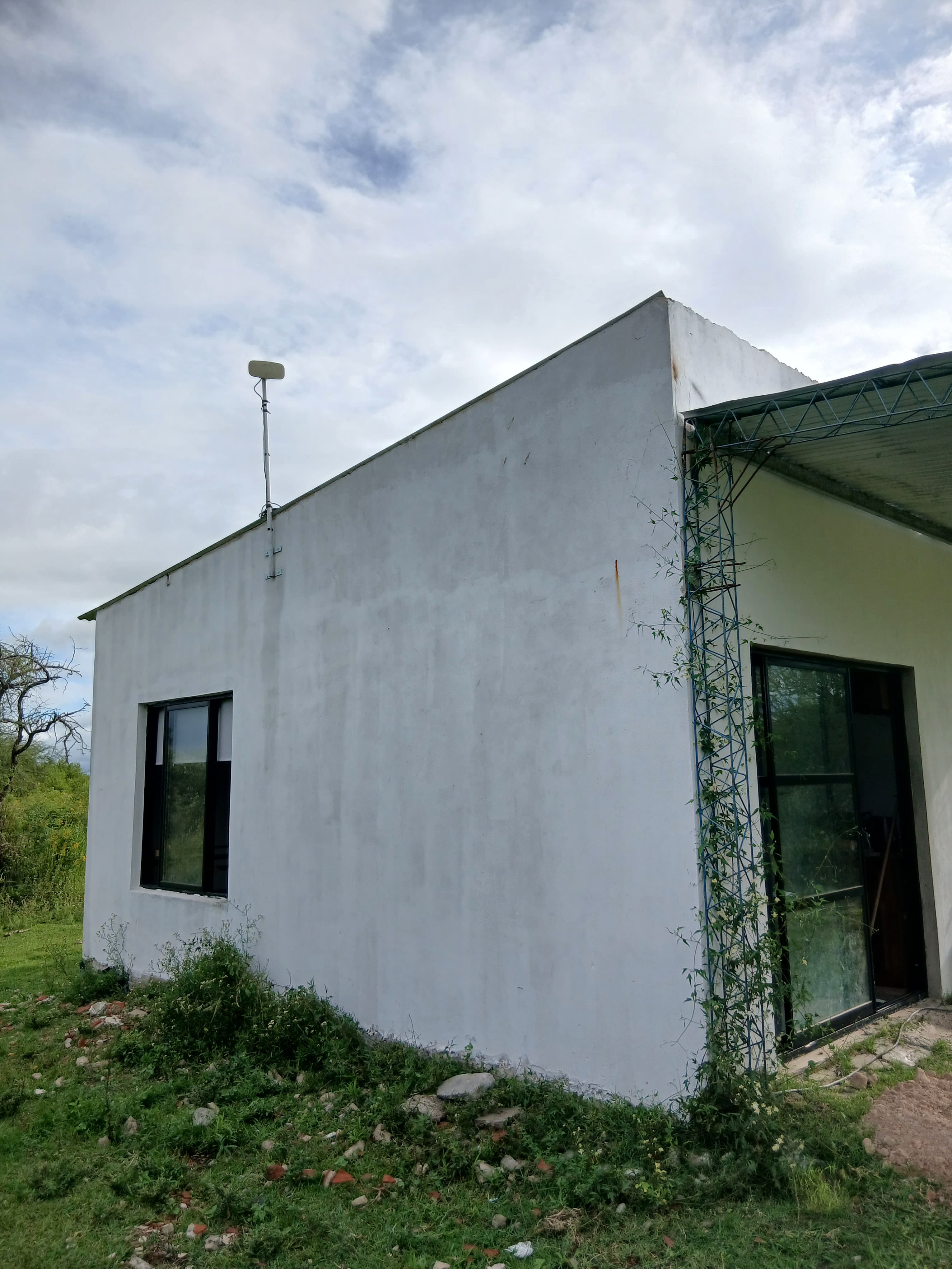 Imagen de la propiedad CASA + 1,5 HECTÁREAS EN VENTA | CONSCRIPTO BERNARDI