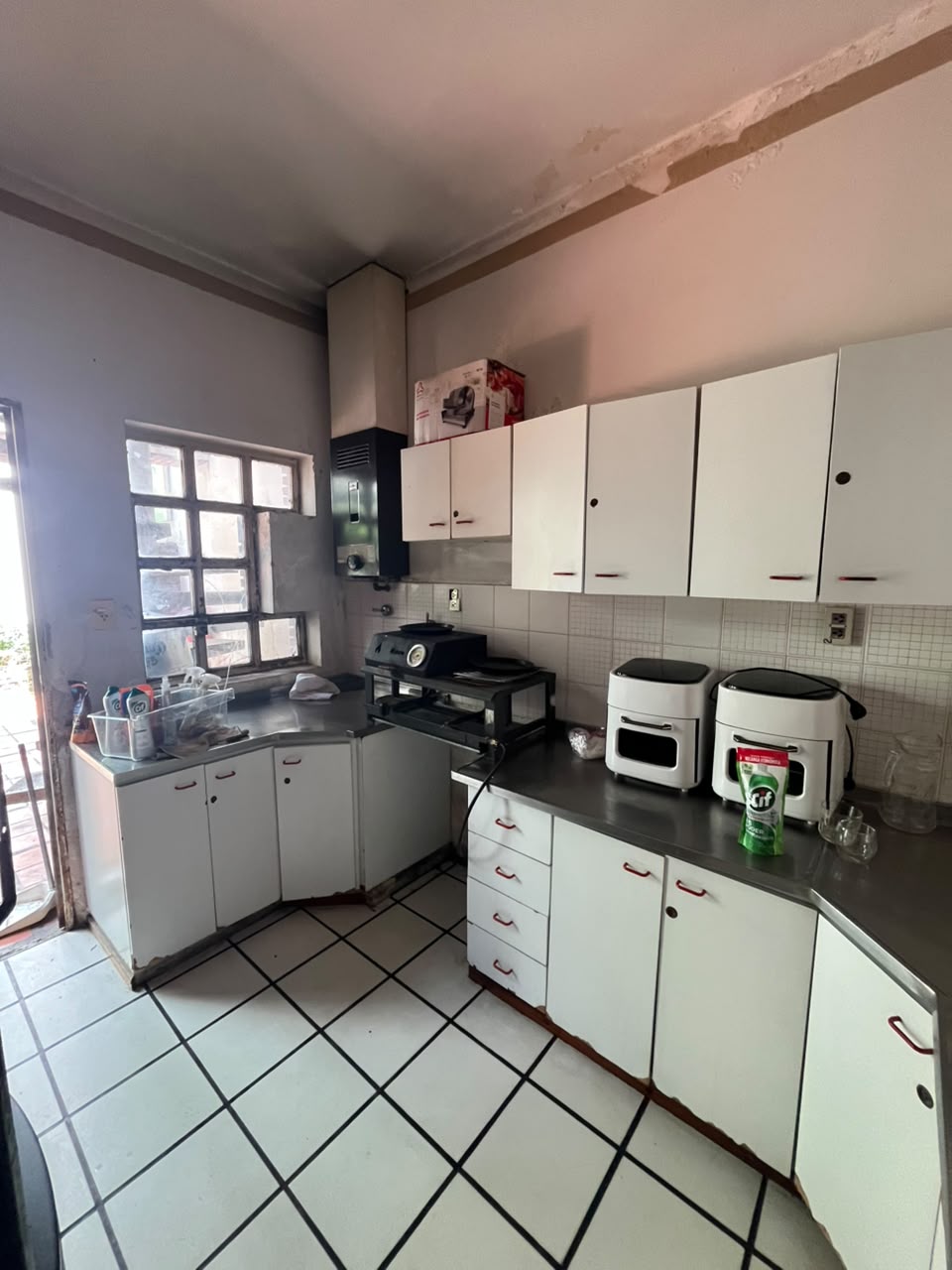 Imagen de la propiedad INMUEBLE CÉNTRICO EN VENTA – IDEAL PARA USO COMERCIAL O PROFESIONAL