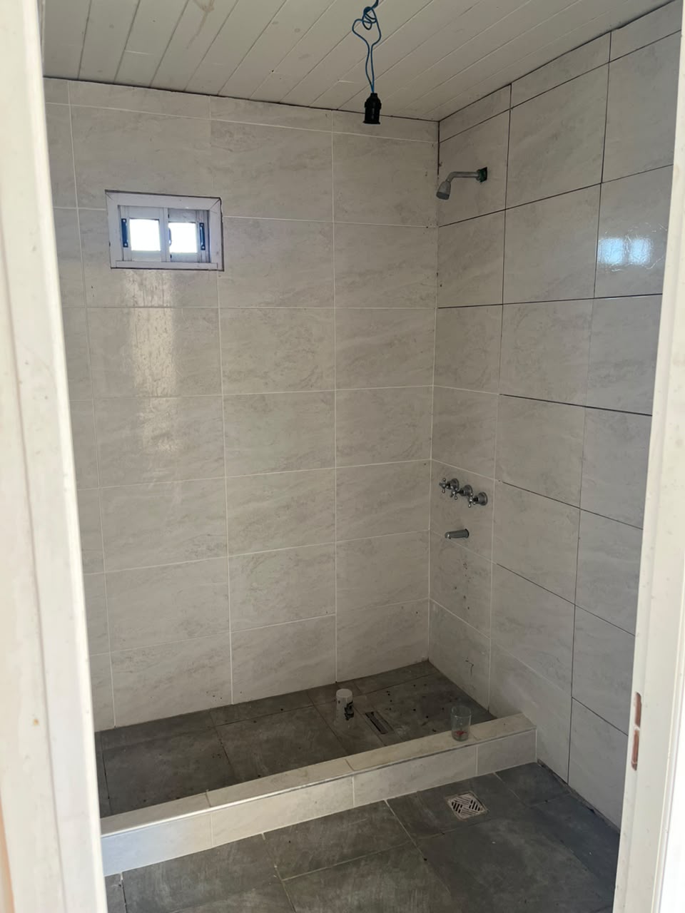 Imagen de la propiedad  CASA A TERMINAR EN VENTA – LOMA HERMOSA, ALDEA BRASILERA 