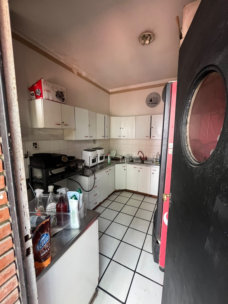Imagen de la propiedad INMUEBLE CÉNTRICO EN VENTA – IDEAL PARA USO COMERCIAL O PROFESIONAL