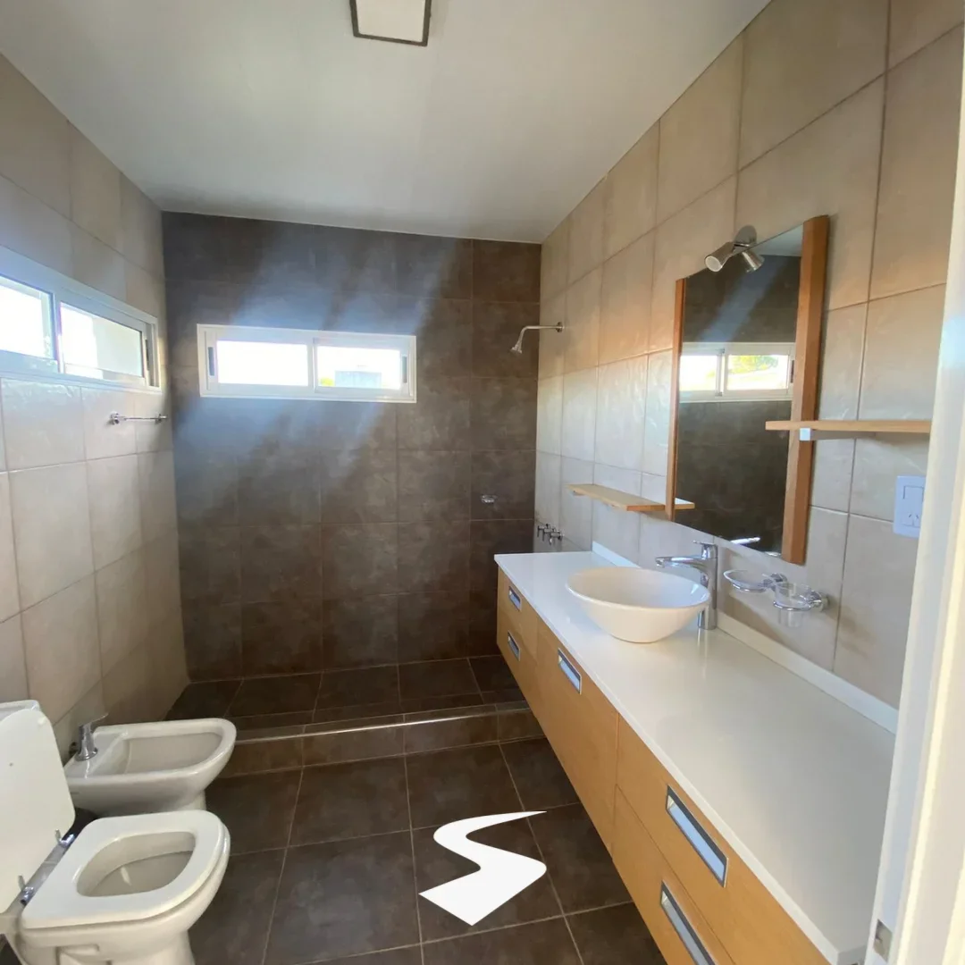 Imagen de la propiedad CASA EN VENTA (APTA CREDITO)