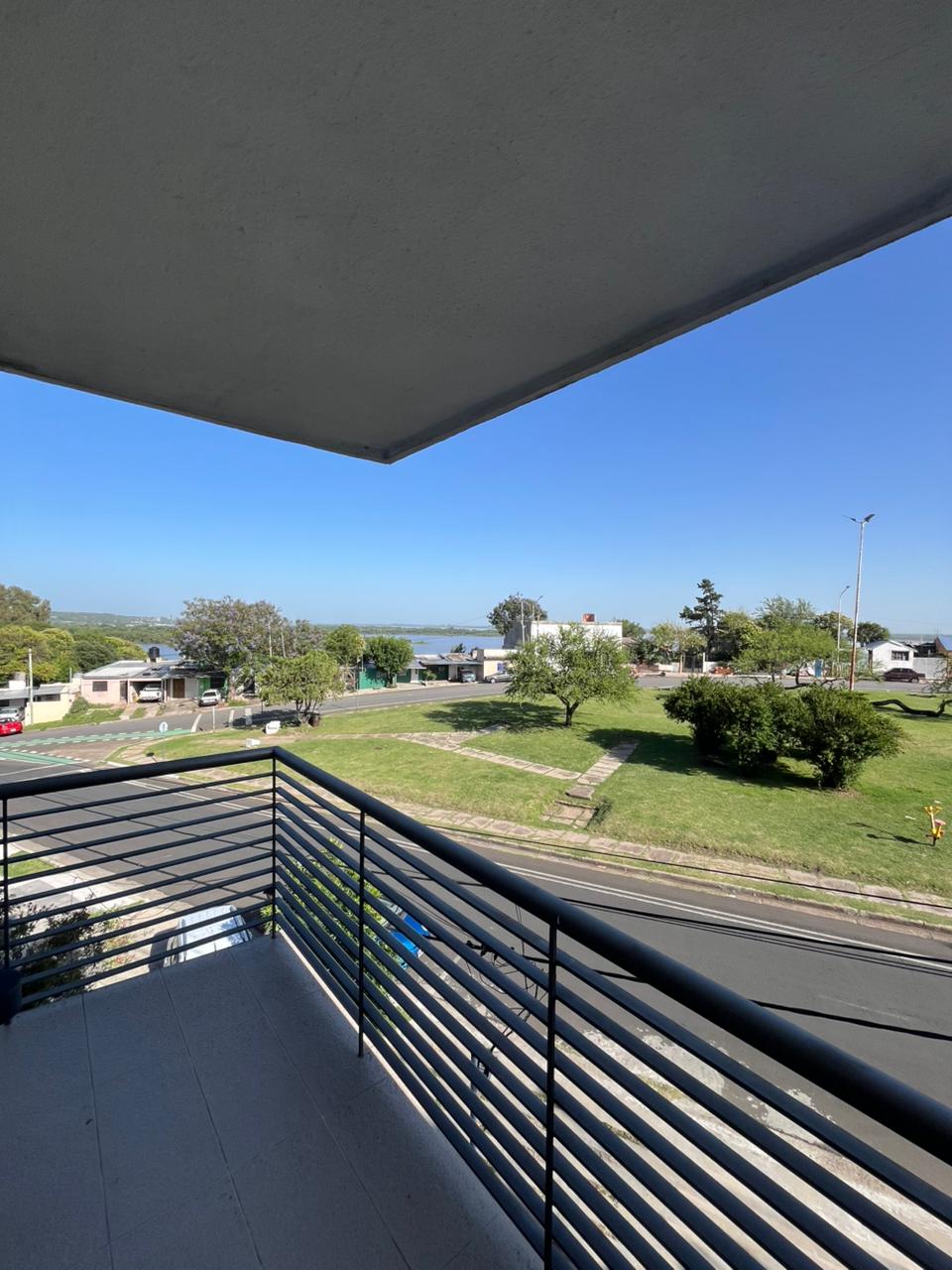 Imagen de la propiedad TRIPLEX PREMIUM CON VISTA AL RÍO EN VENTA (APTA CREDITO)