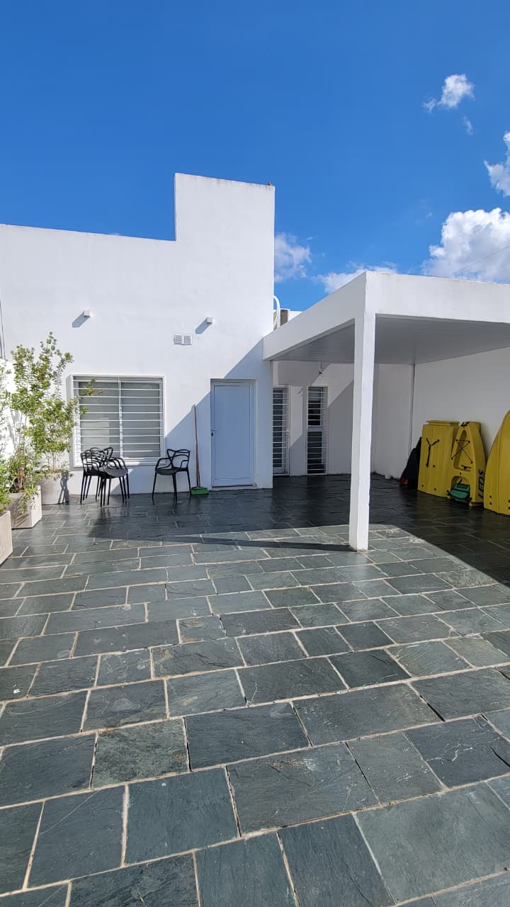 Imagen de la propiedad  CASA EN VENTA (APTA CREDITO)