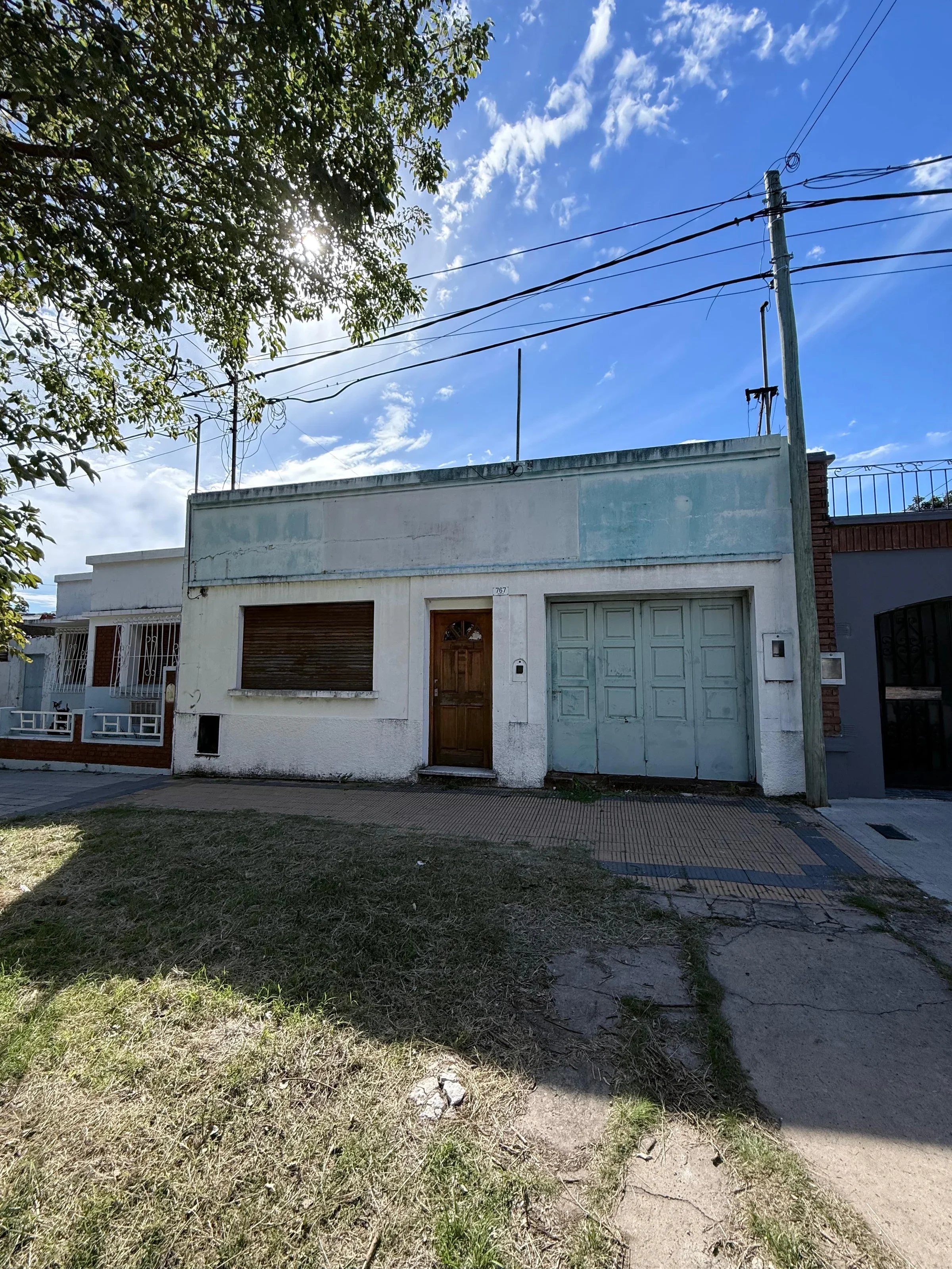 Imagen de la propiedad CASA CON DOBLE ACCESO + GALPON A LA VENTA