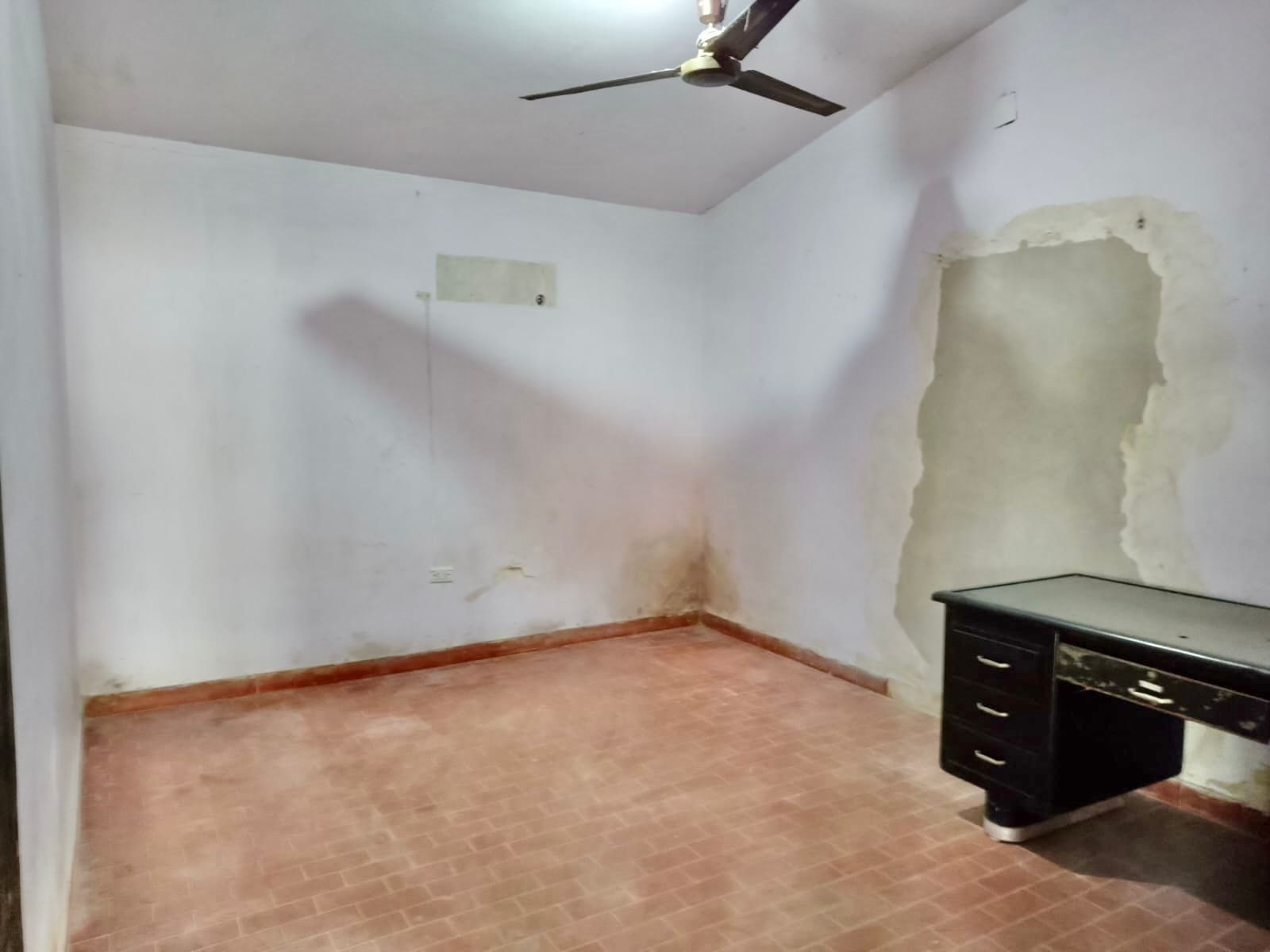 Imagen de la propiedad CASA A RECICLAR + LOTE EN VENTA - SAN BENITO