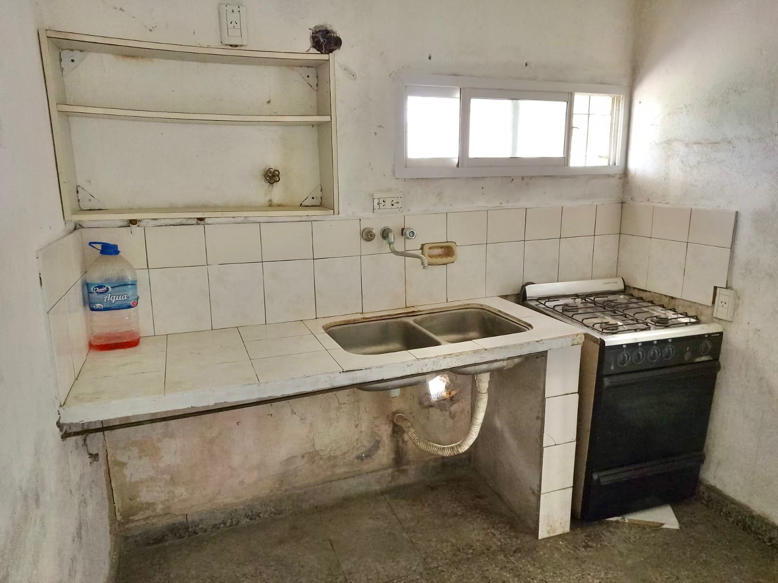 Imagen de la propiedad CASA A RECICLAR + LOTE EN VENTA - SAN BENITO