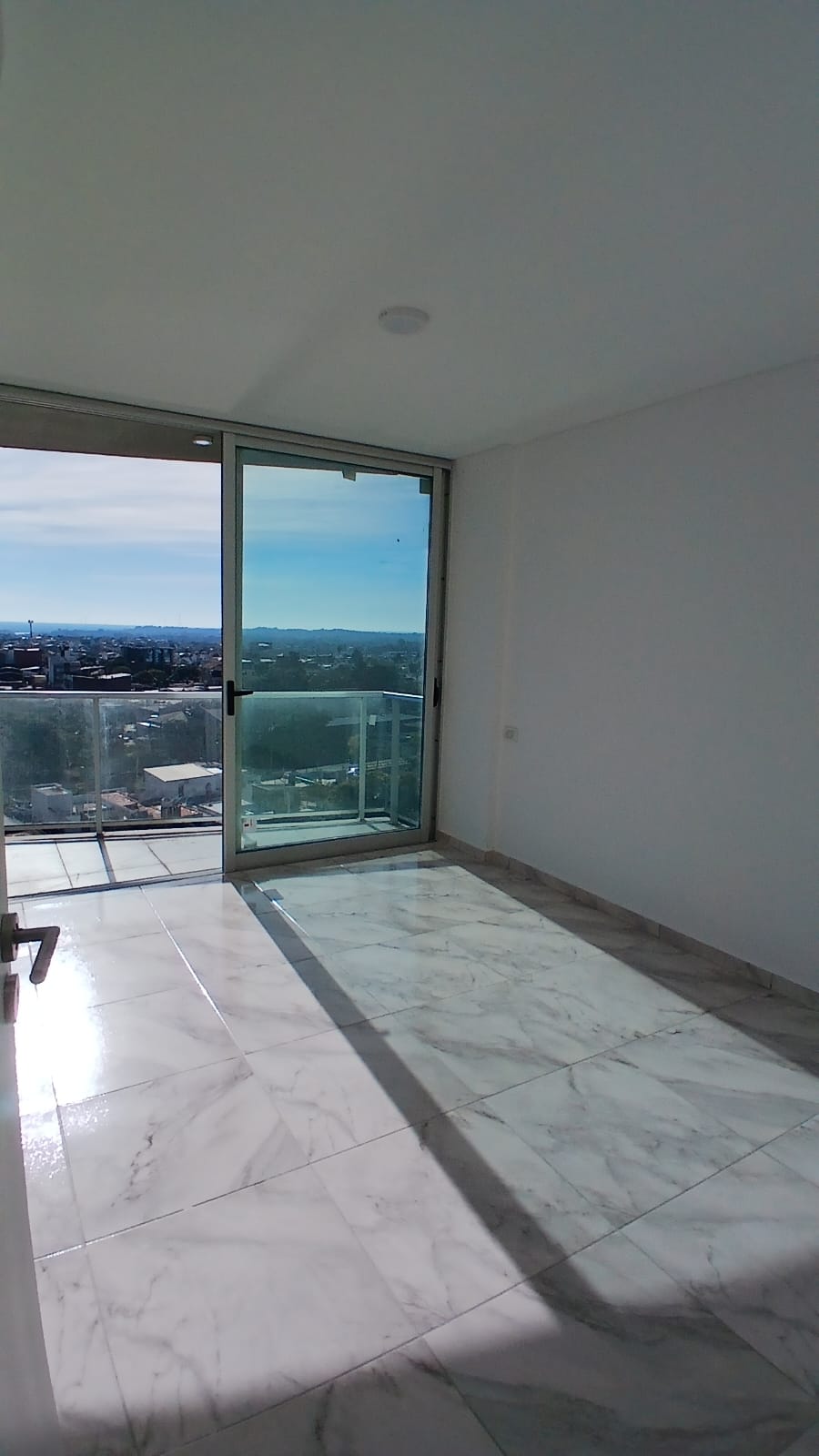 Imagen de la propiedad DEPARTAMENTO SEMIPISO A ESTRENAR EN VENTA – ALEM