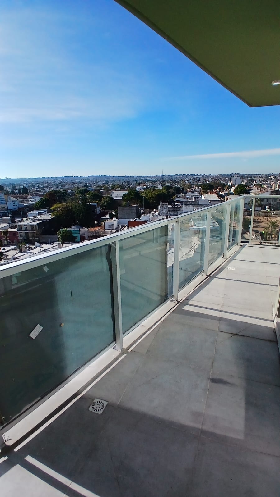 Imagen de la propiedad DEPARTAMENTO SEMIPISO A ESTRENAR EN VENTA – ALEM 