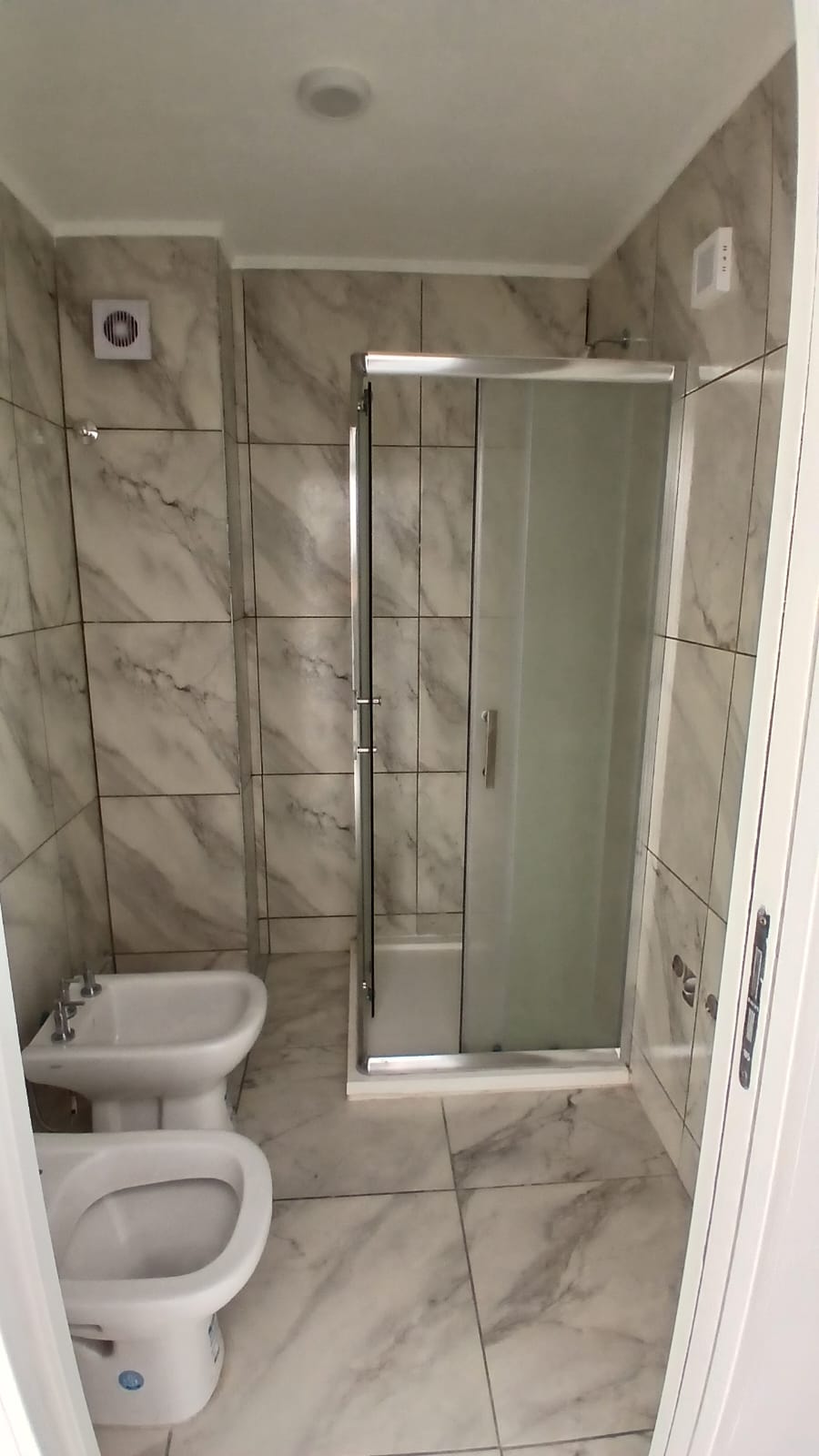 Imagen de la propiedad DEPARTAMENTO SEMIPISO A ESTRENAR EN VENTA – ALEM 