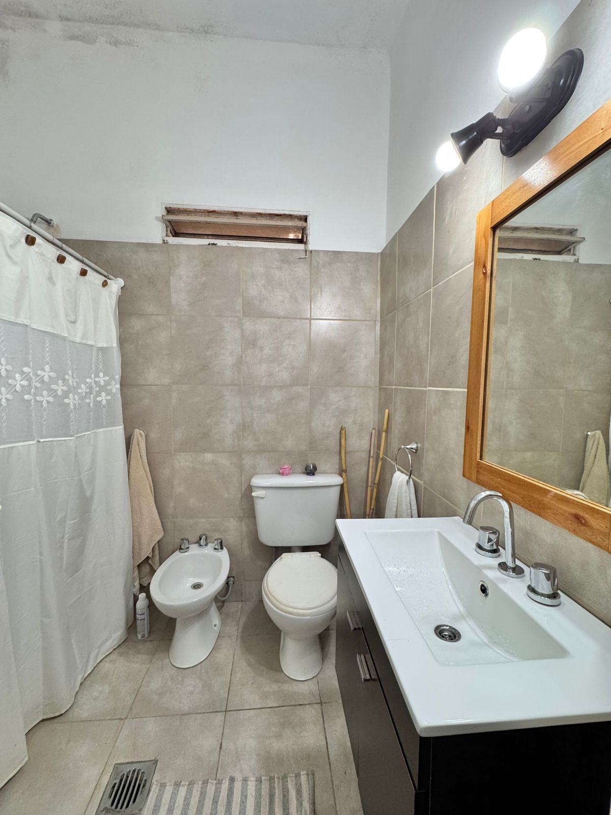 Imagen de la propiedad CASA EN VENTA - AV. ZANNI