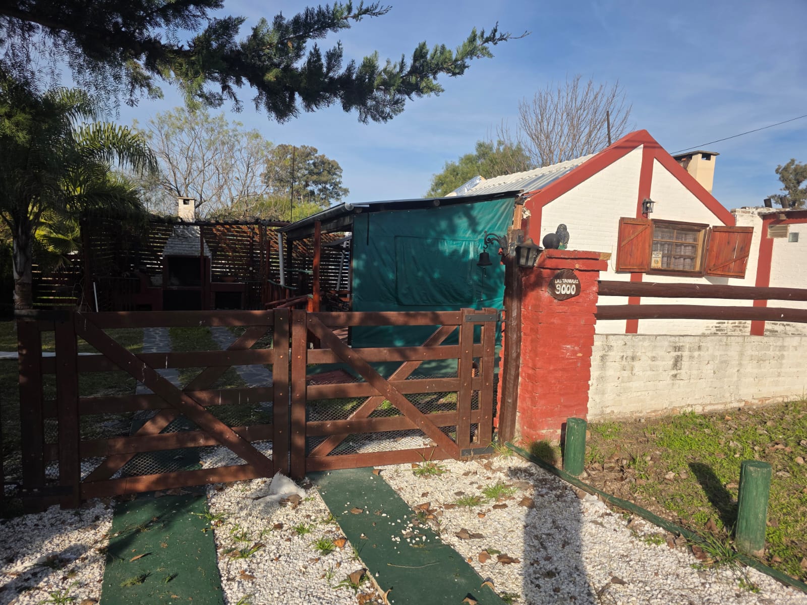 Imagen de la propiedad CASA QUINTA A LA VENTA - SAUCE MONTRULL