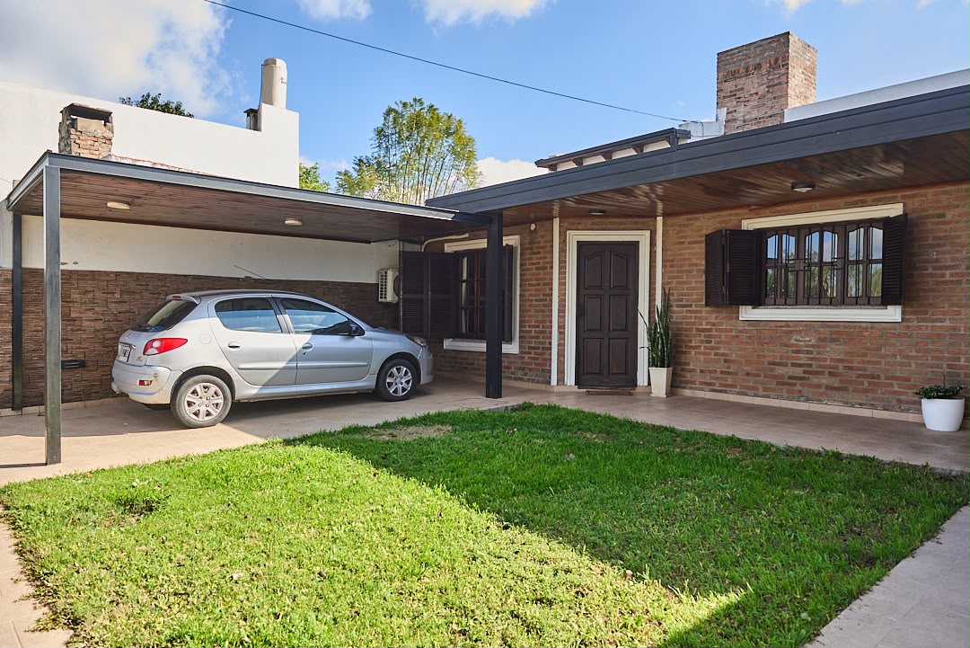 Imagen de la propiedad CASA EN VENTA | AV. ALMIRANTE BROWN