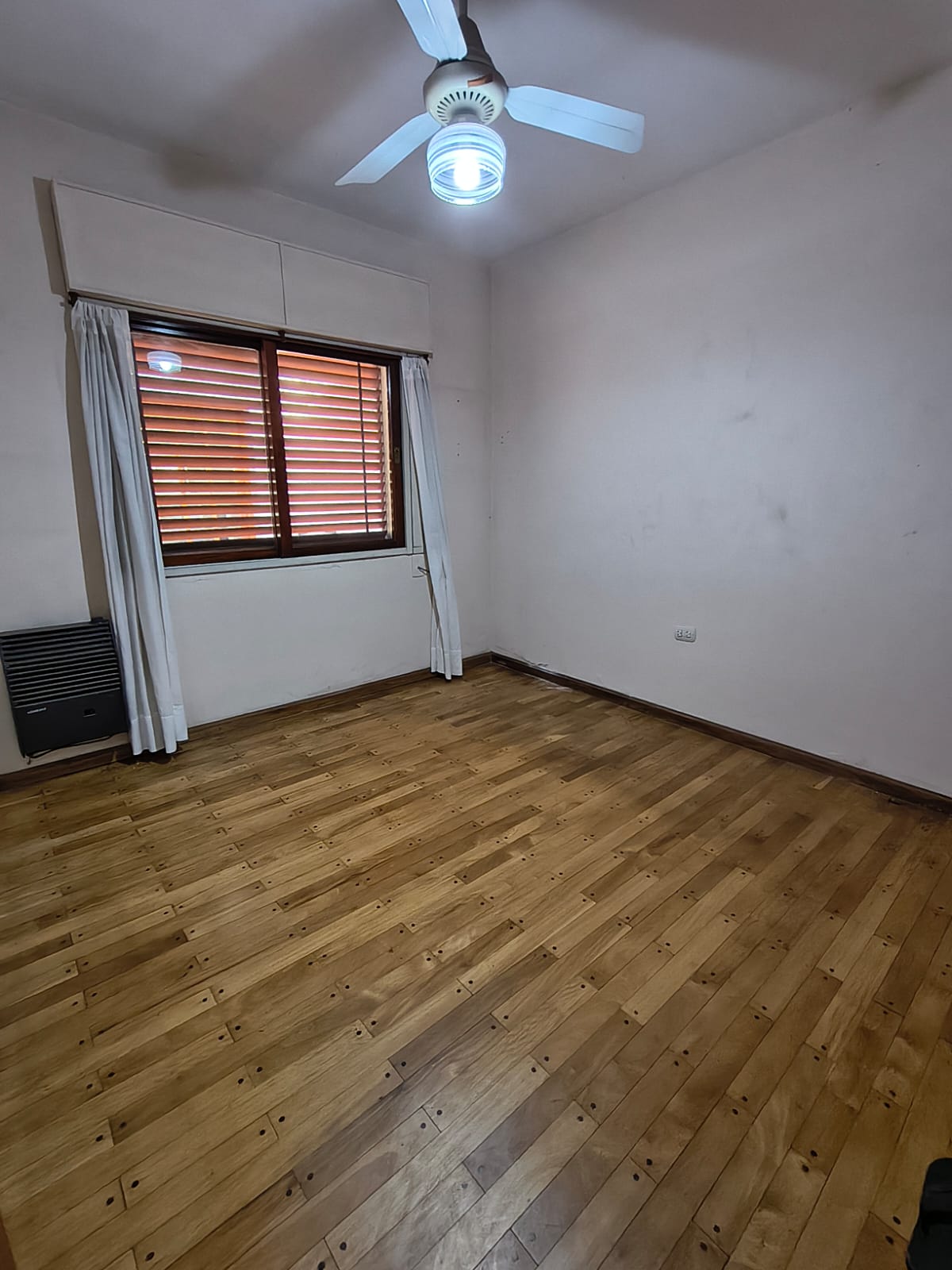 Imagen de la propiedad CHALET EN VENTA – PARANÁ