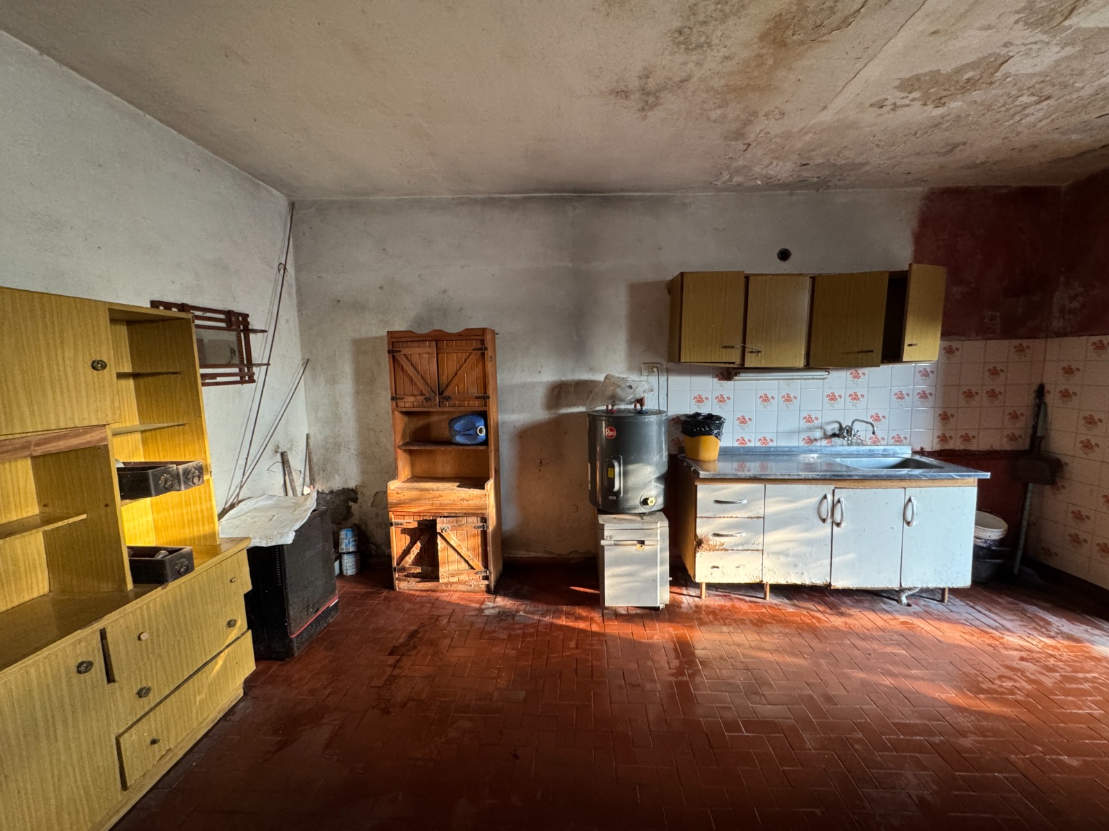 Imagen de la propiedad CASA A REFACCIONAR - 2 DORMITORIOS CON COCHERA