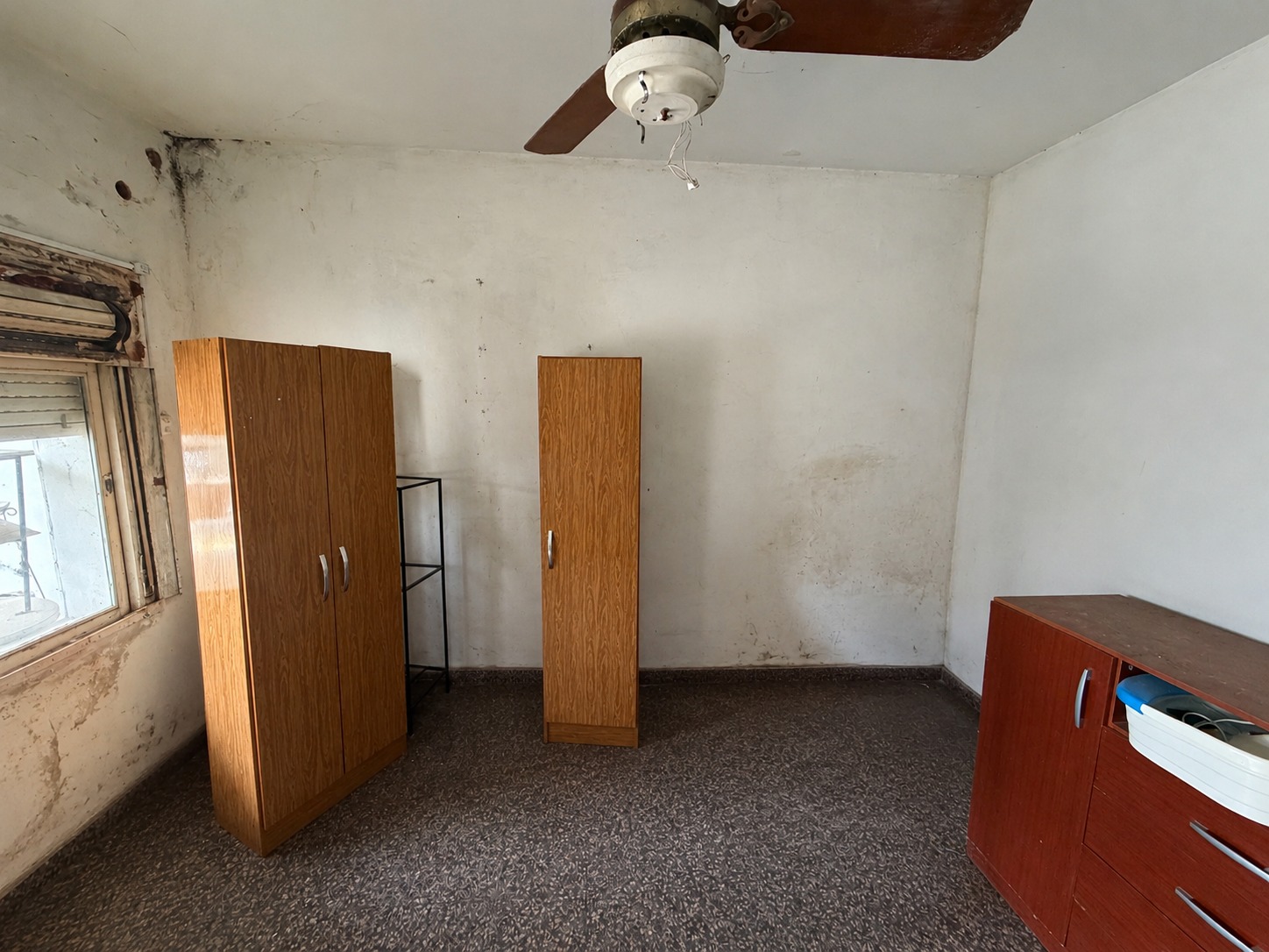 Imagen de la propiedad CASA A REFACCIONAR - 2 DORMITORIOS CON COCHERA