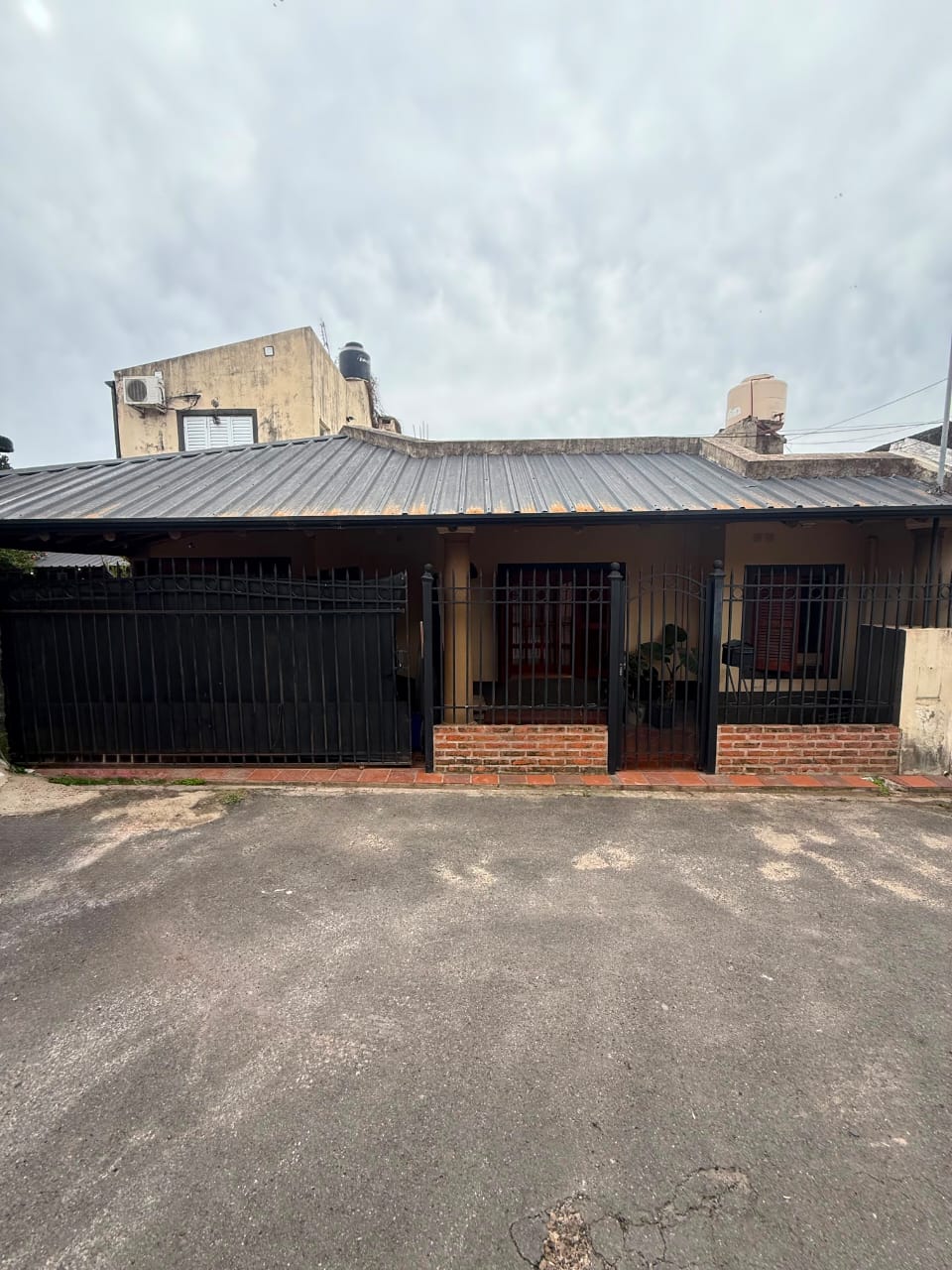Imagen de la propiedad CASA 3 DORMITORIOS EN VENTA (APTA CREDITO)