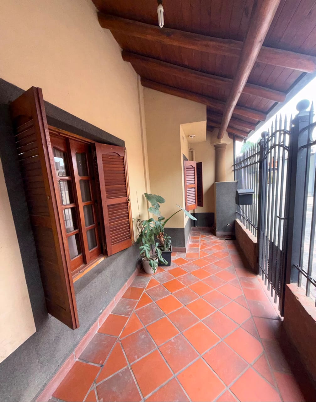 Imagen de la propiedad CASA 3 DORMITORIOS EN VENTA (APTA CREDITO)
