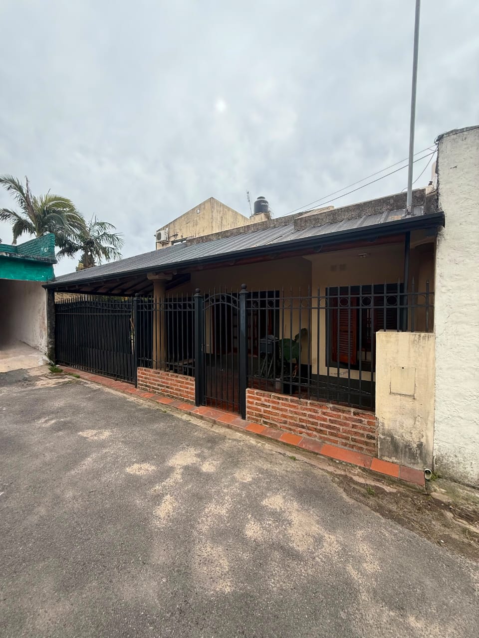 Imagen de la propiedad CASA 3 DORMITORIOS EN VENTA (APTA CREDITO)