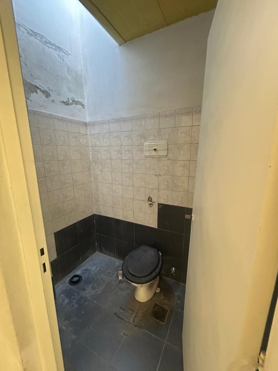 Imagen de la propiedad SE ALQUILA IMPORTANTE LOCAL COMERCIAL