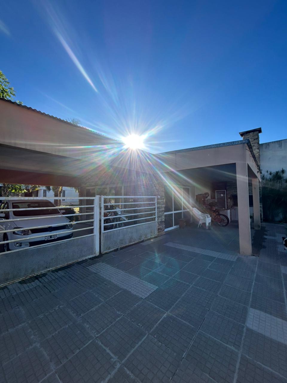 Imagen de la propiedad CASA EN BARRIO PRIVADO SANTA CÁNDIDA