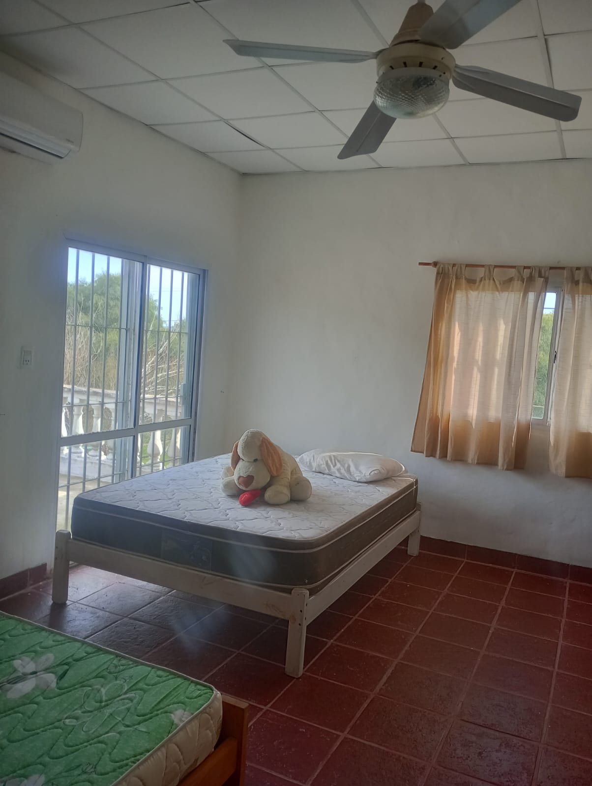 Imagen de la propiedad QUINTA DOS PLANTAS EN VENTA | SAUCE MONTRULL