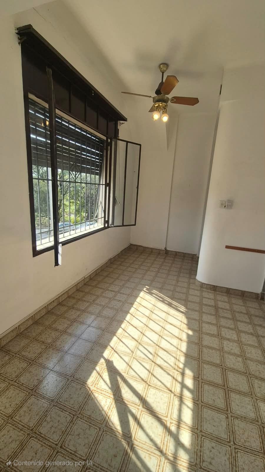 Imagen de la propiedad CHALET A RECICLAR · FRENTE AL ROSEDAL · VISTA AL RÍO PARANÁ