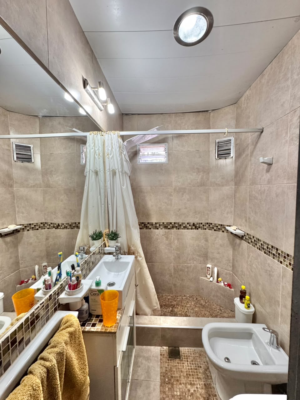 Imagen de la propiedad  DÚPLEX EN VENTA – MONTEVIDEO | PARANA, ENTRE RIOS