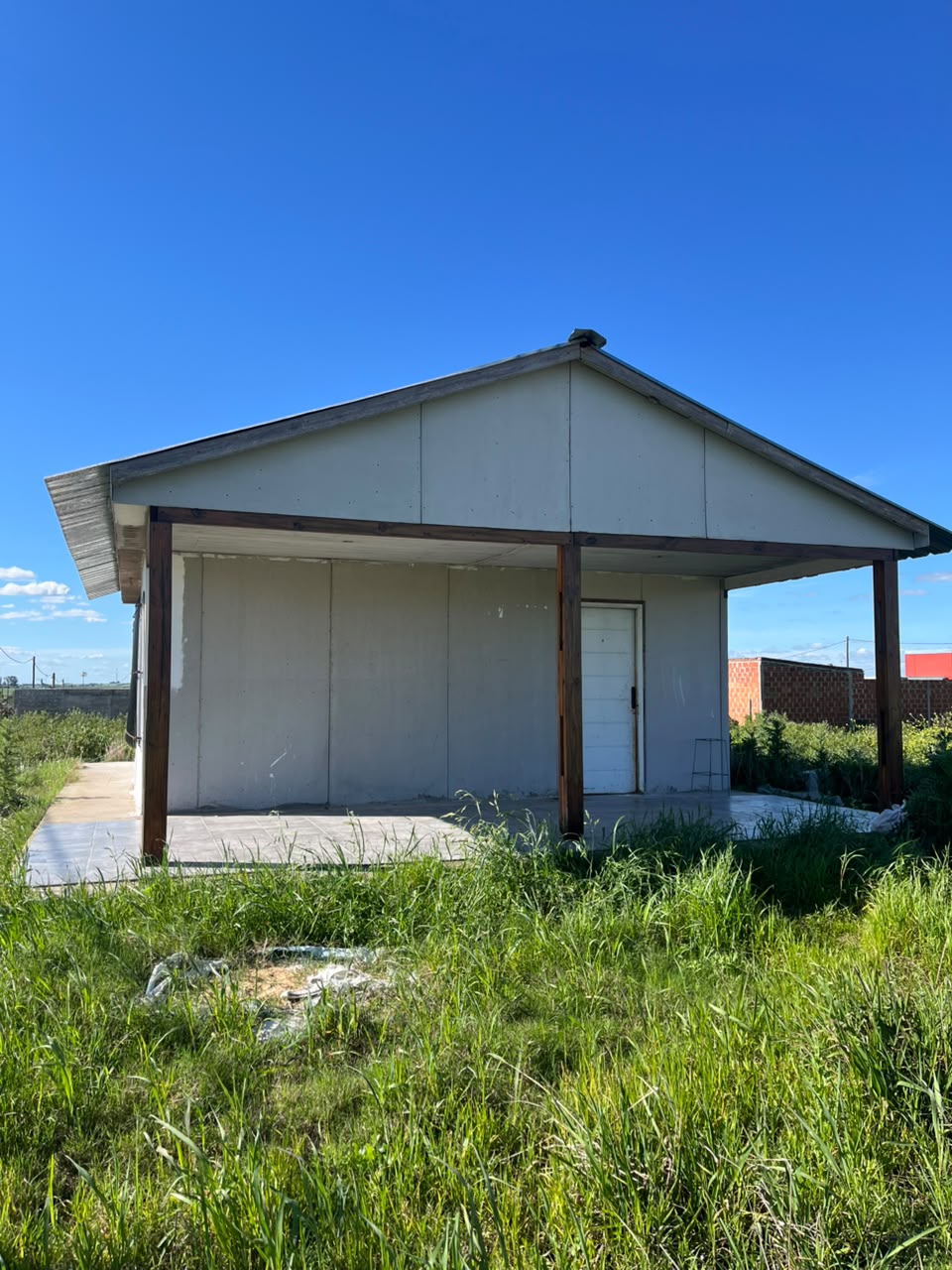 Imagen de la propiedad  CASA A TERMINAR EN VENTA – LOMA HERMOSA, ALDEA BRASILERA 