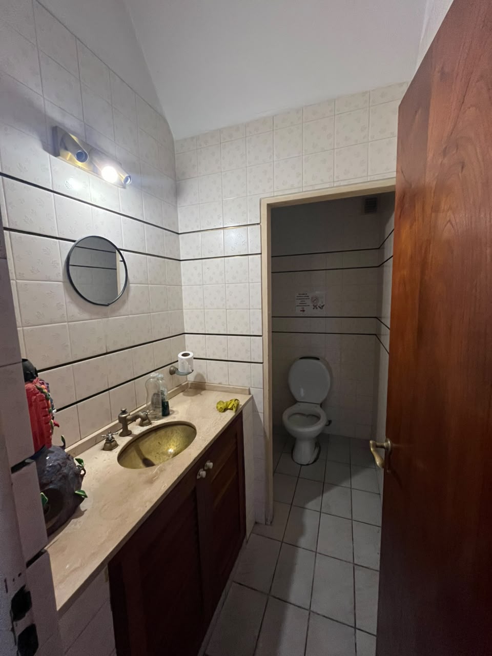 Imagen de la propiedad INMUEBLE CÉNTRICO EN VENTA – IDEAL PARA USO COMERCIAL O PROFESIONAL