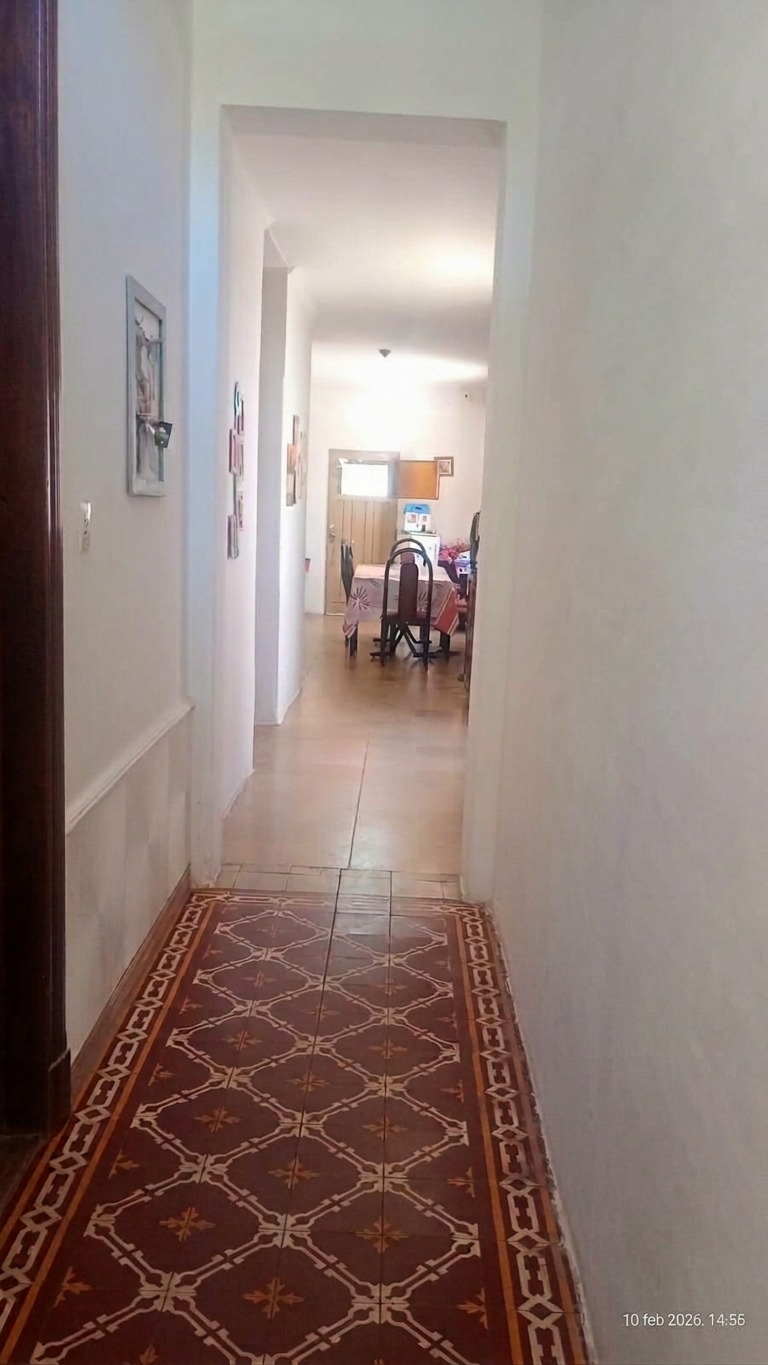 Imagen de la propiedad CASA EN VENTA – CERCA DEL PARQUE URQUIZA 